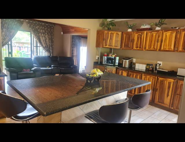 7 BEDROOM HOUSE FOR SALE IN CASHAN
